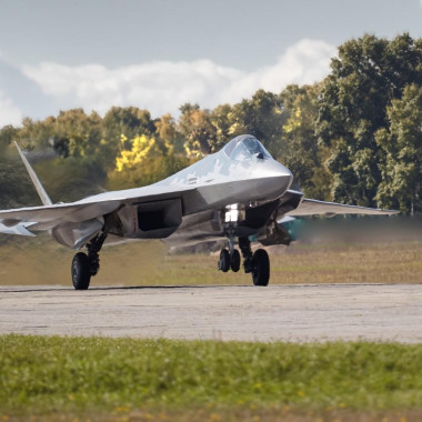 ОАК передала в войска партию самолетов Су-57 в новом техническом облике