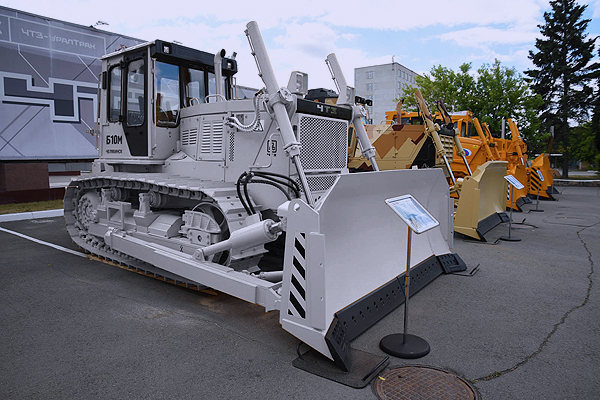 UralVagonZavod to Supply Road Engineering Machines to Vietnam