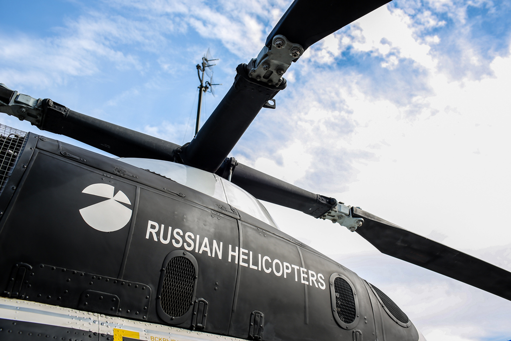«Вертолеты России» передали ГТЛК медицинский «Ансат»