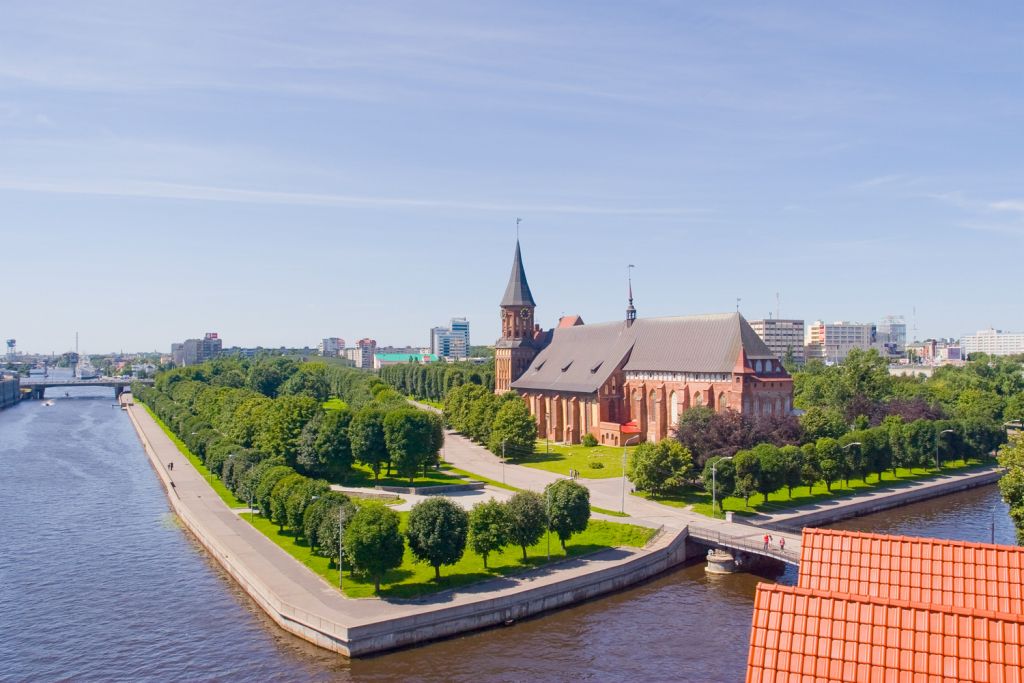 Old_cathedral_of_Kaliningrad_in_Russia-1-2.jpg