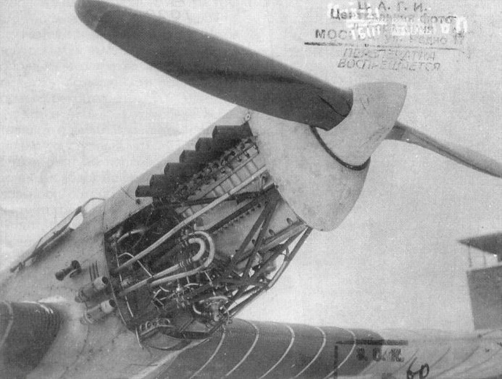 5.Raskapotirovannyj-dvigatel-M-34R-na-ANT-25..jpg