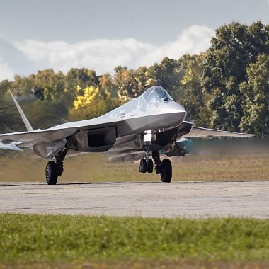 ОАК передала в войска партию самолетов Су-57 в новом техническом облике