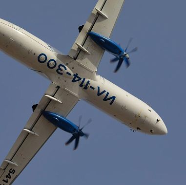 ОАК подписала соглашения на поставку свыше 80 самолетов Ил-114 в Индию