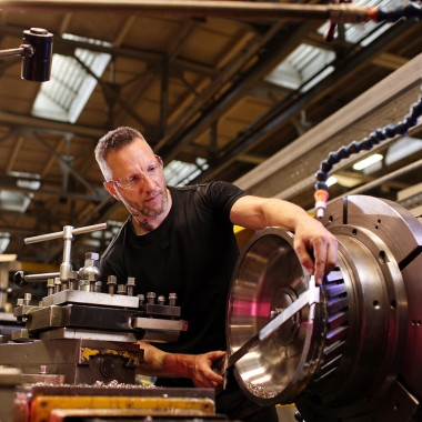 На «ОДК-Салют» внедрили новые технологии для серийного производства деталей авиадвигателя ВК-650В