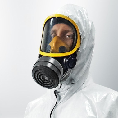 Ростех начал поставлять в регионы противовирусные комбинезоны нового типа