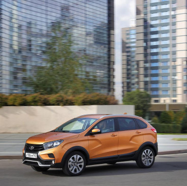 АВТОВАЗ начинает продажи LADA XRAY Cross