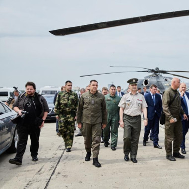 Министр обороны Сербии побывал на ростовском предприятии «Вертолетов России»