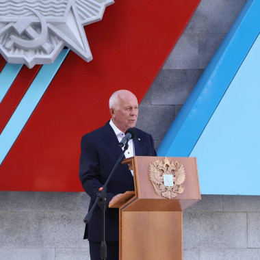 Новосибирский авиационный завод им. В.П. Чкалова удостоен ордена Александра Невского