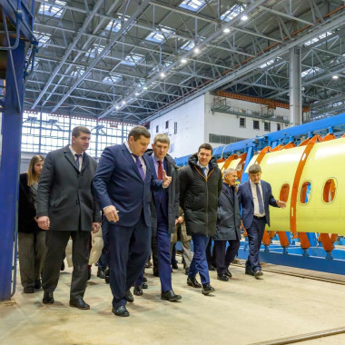 Антон Алиханов и Максим Решетников оценили ход модернизации Казанского авиазавода