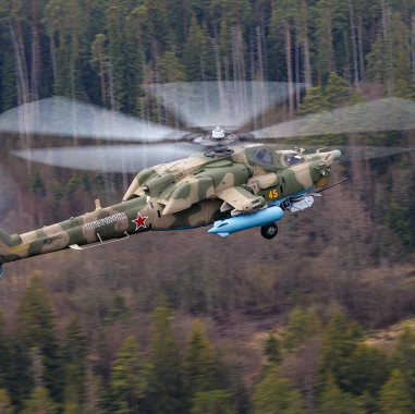 Ростех продемонстрировал будущее российской боевой авиации на параде Победы