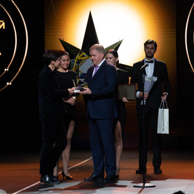 Ростех наградил специальным призом победителя всероссийской премии «За верность науке»