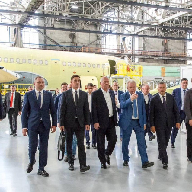 Сергей Чемезов посетил Иркутский авиационный завод