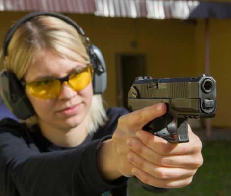 Женщины «неженских» профессий: конструктор оружия