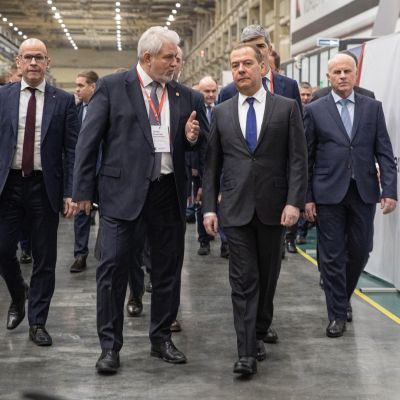 Рабочий визит Дмитрия Медведева на концерн «Калашников»