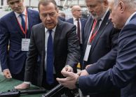 Дмитрий Медведев посетил концерн «Калашников»