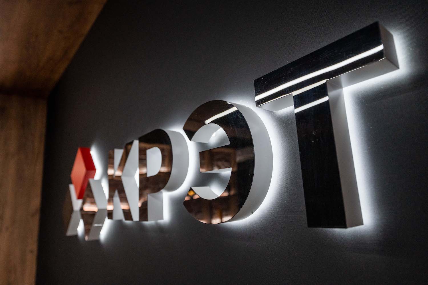 КРЭТ − 15 лет!