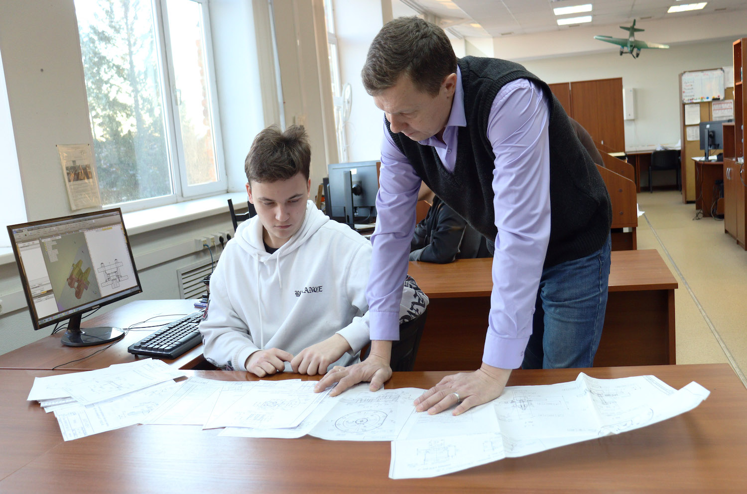 Первокурсники «Крыльев Ростеха» приступили к решению производственных задач в ОДК-УМПО