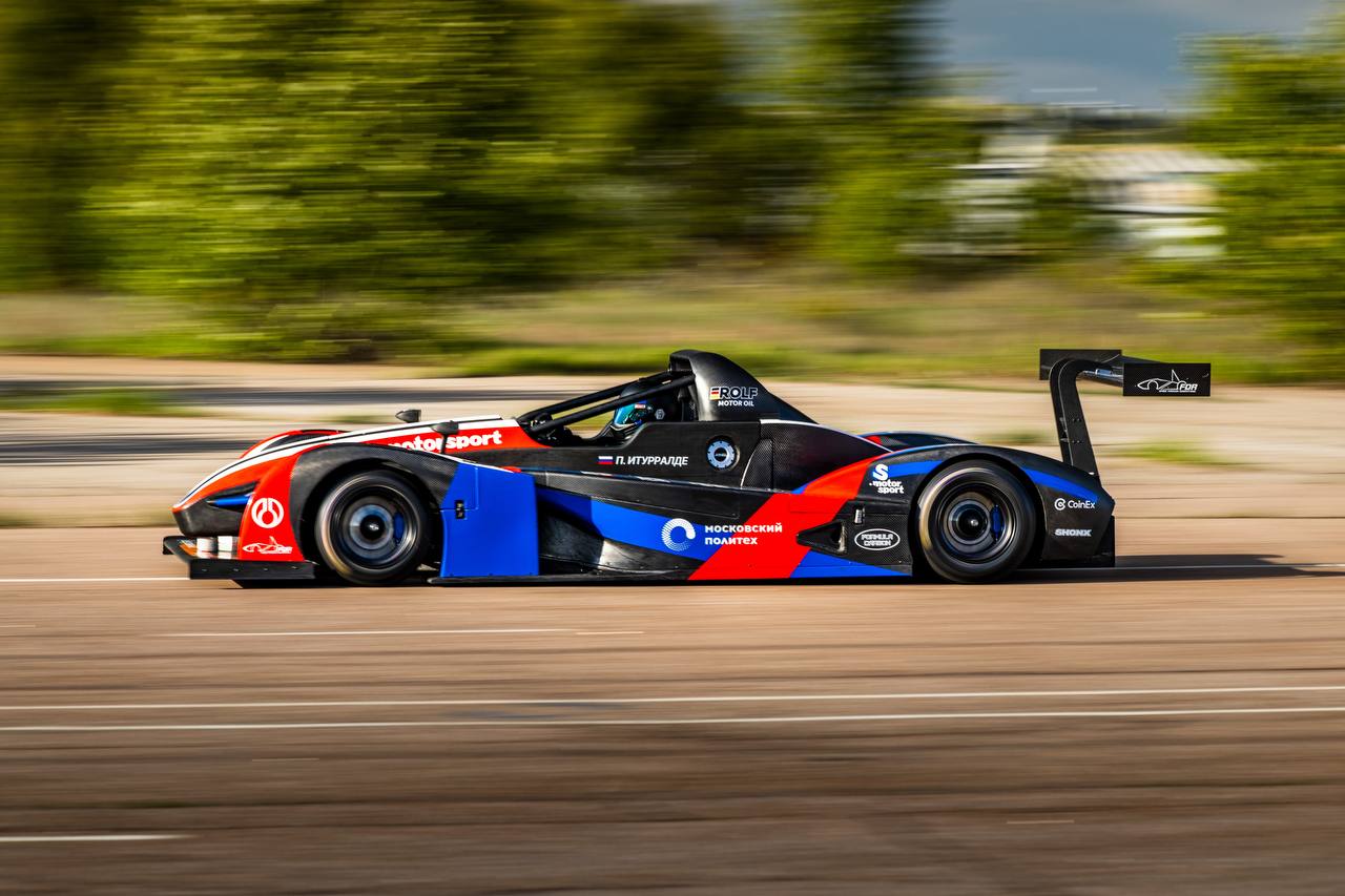 The First Russian Hybrid Race Car was Created Using Rostec’s Innovative Materials