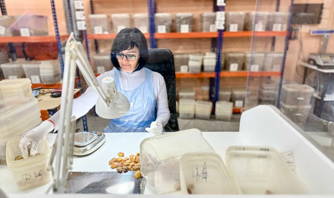 Калининградский янтарный комбинат запустил новый цех сортировки 