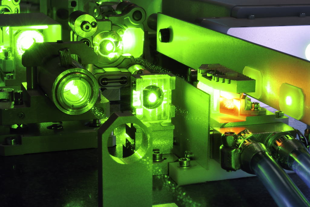 Slovak Scientists Use Shvabe Optics in Laser Designing