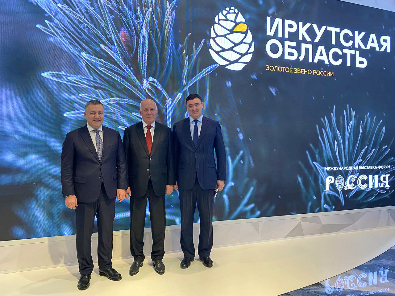 Сергей Чемезов обсудил вопросы развития авиационной отрасли в Иркутской области 