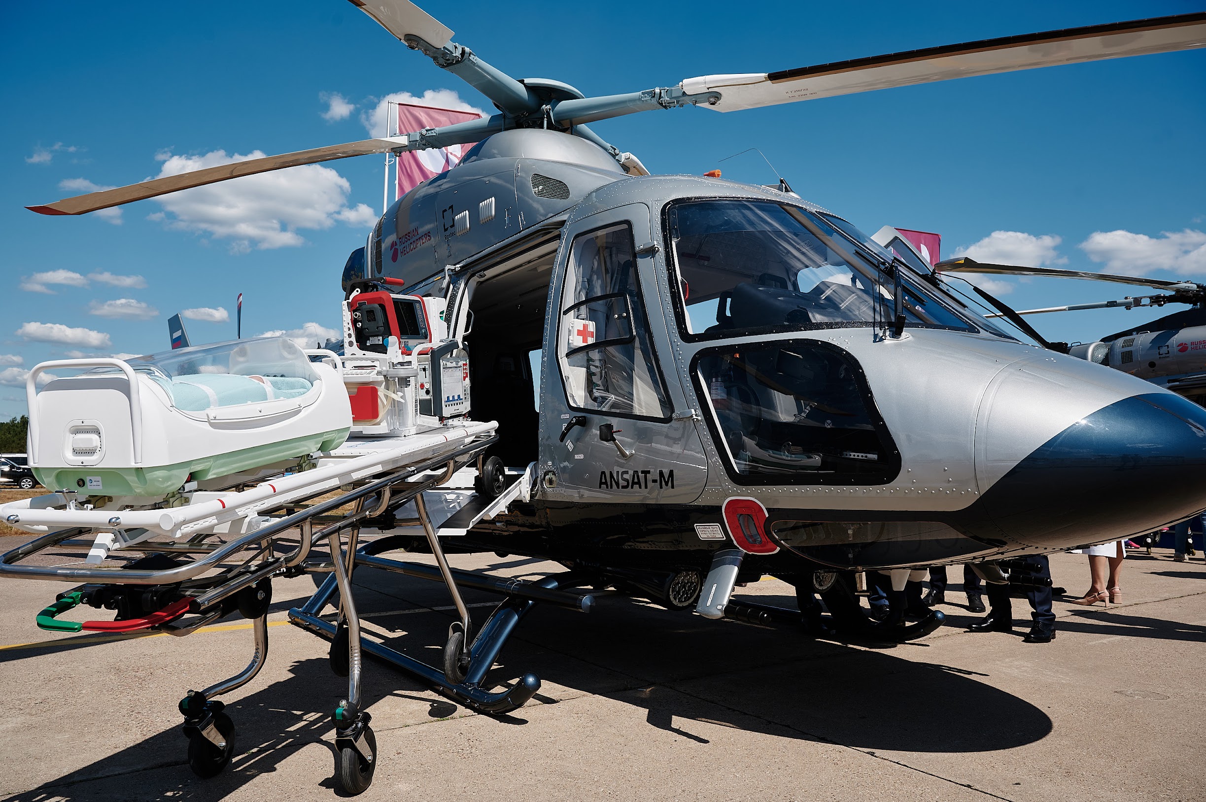 Ростех передал первую партию вертолетов «Ансат» для санитарной авиации