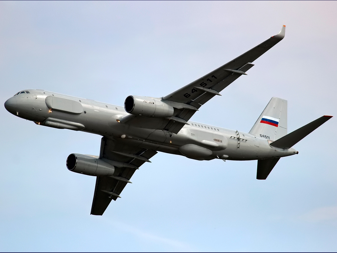 Самолет-разведчик Ту-214Р получит новейшую радиолокационную систему
