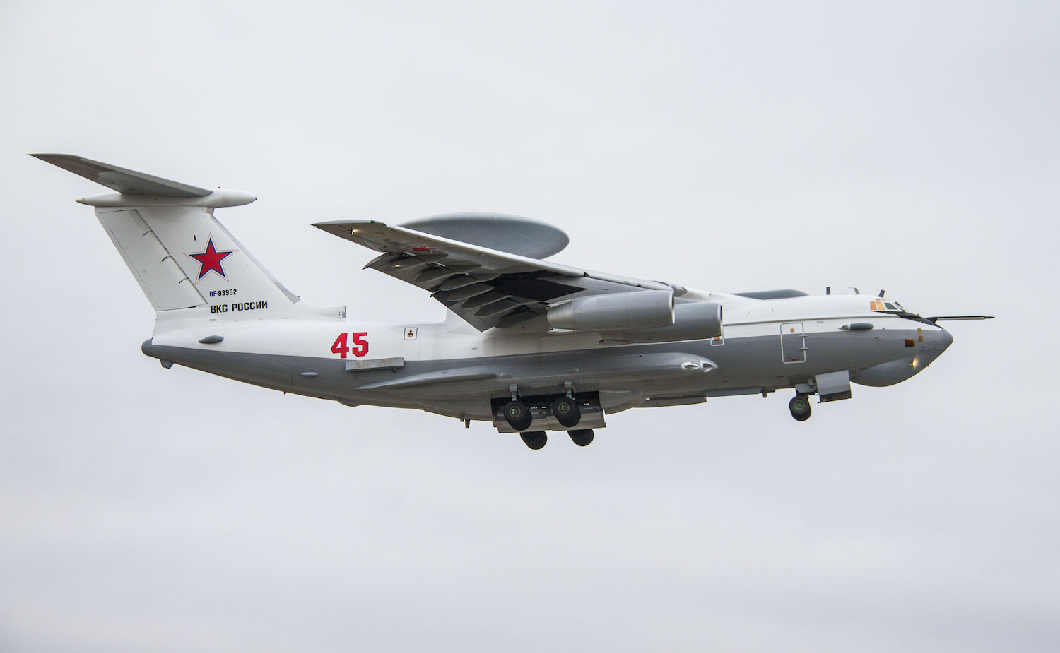 Ростех передал ВКС России новый самолет-локатор А-50У