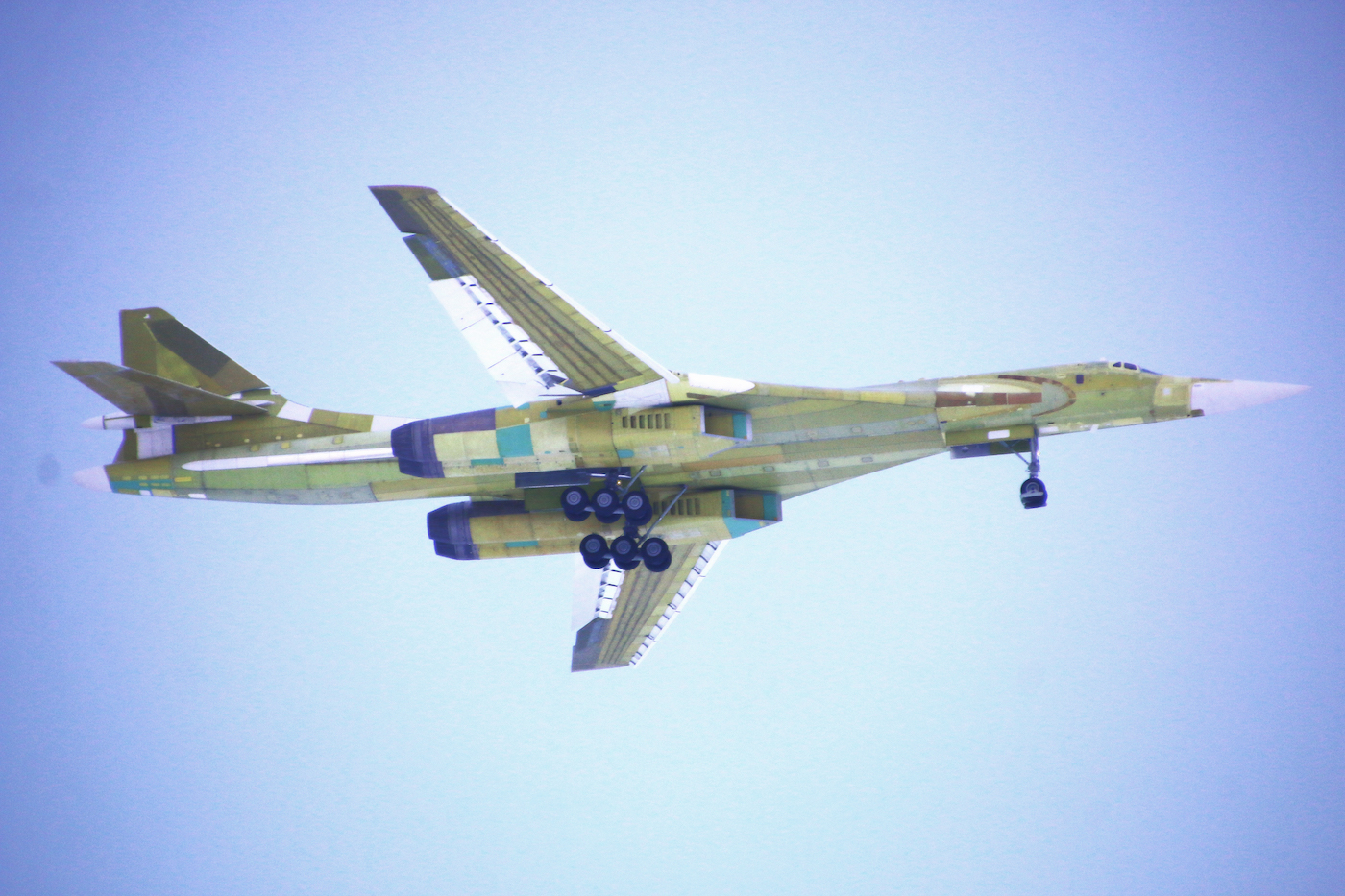 Вновь изготовленный Ту-160М совершил первый полет