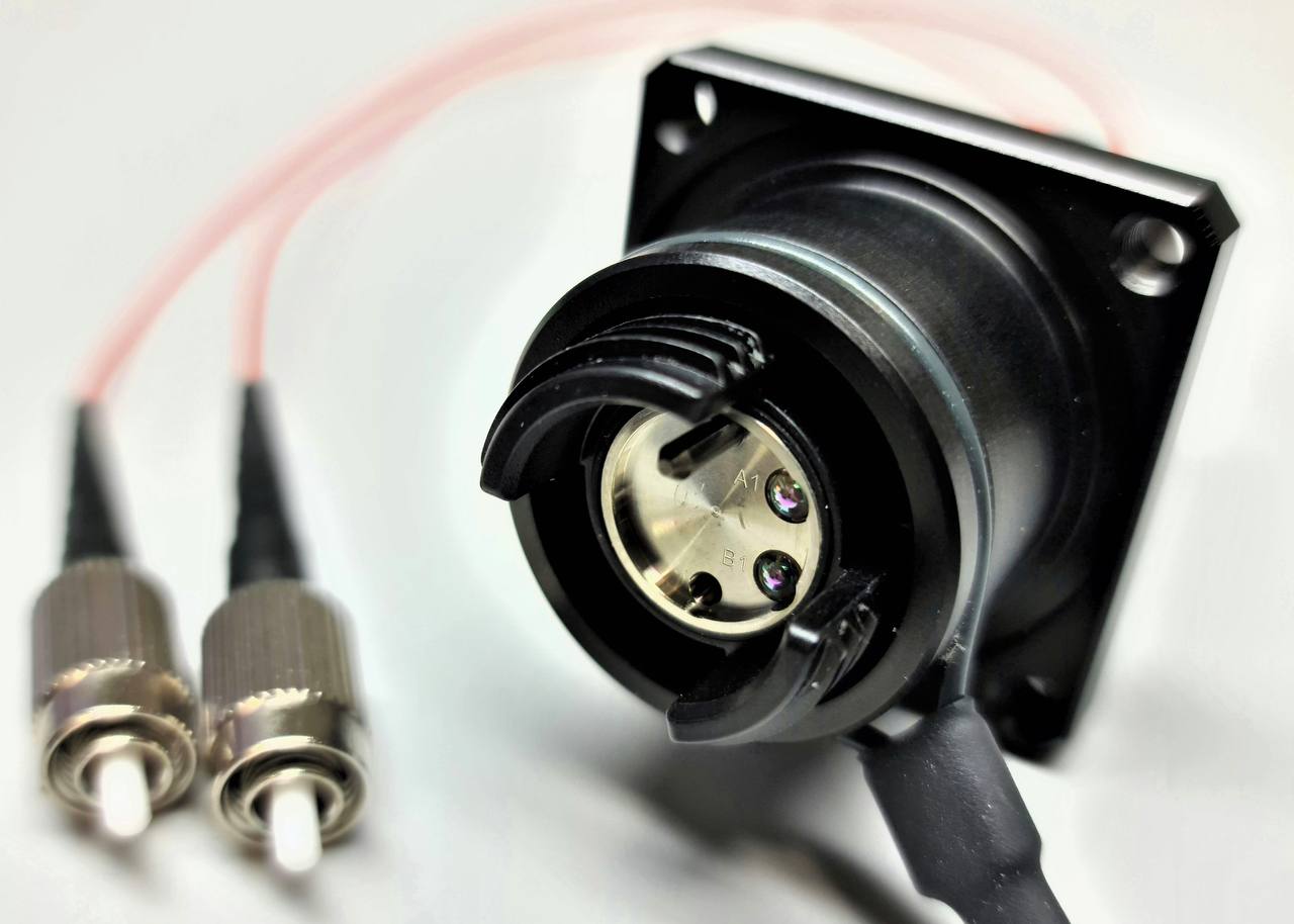 «Росэлектроника» создала новое поколение кабелей для мобильной тактической связи 