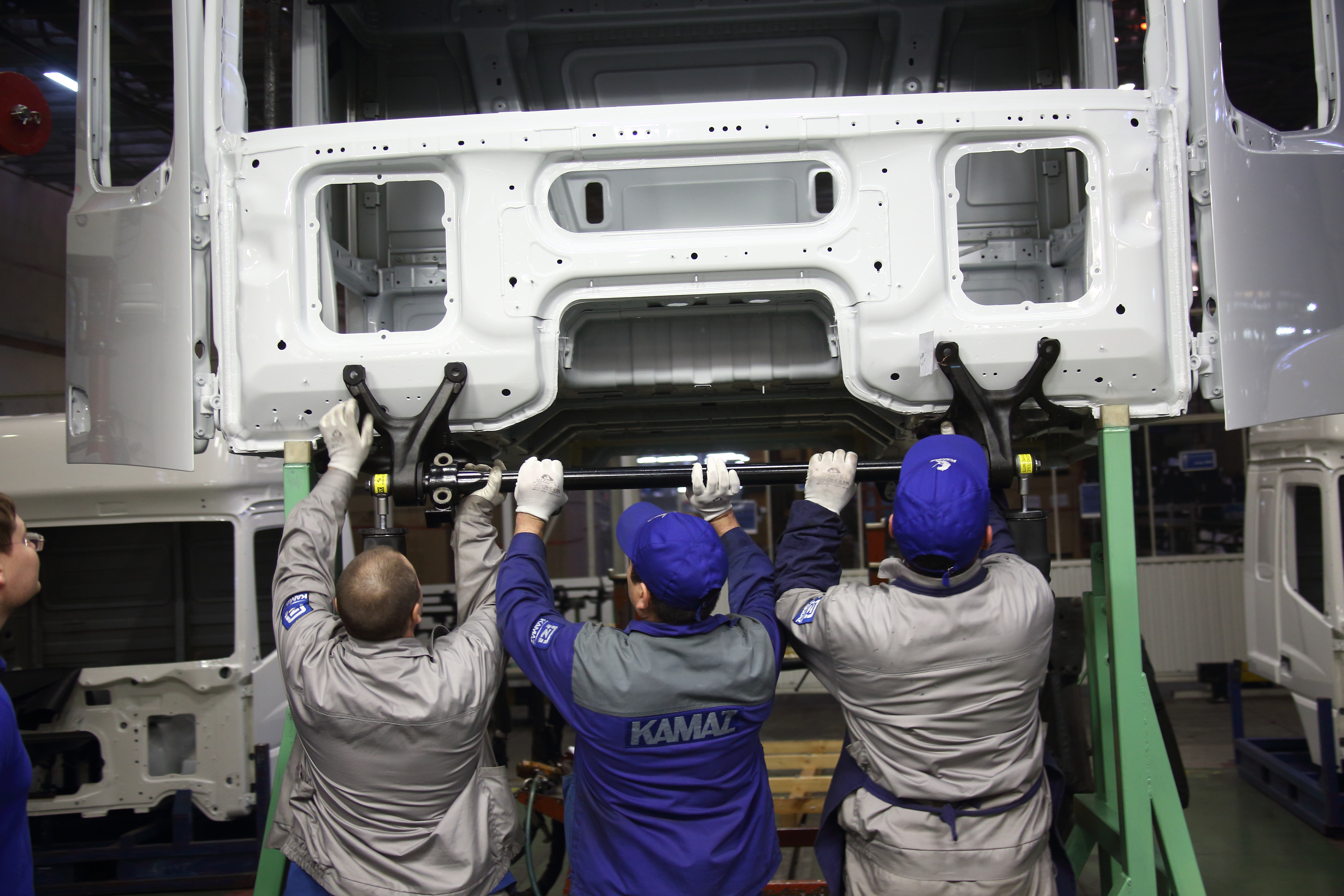 КАМАЗ приступил к сборке кабин для грузовиков нового поколения