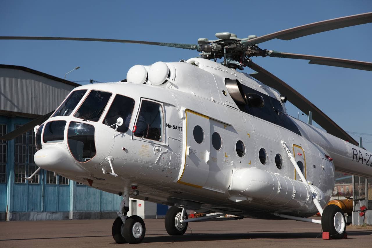 У-УАЗ поставил вертолет Ми-8АМТ компании «Авиация Колымы»