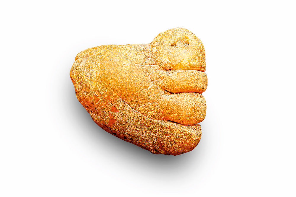 На Янтарном комбинате найдена «стопа гнома» 