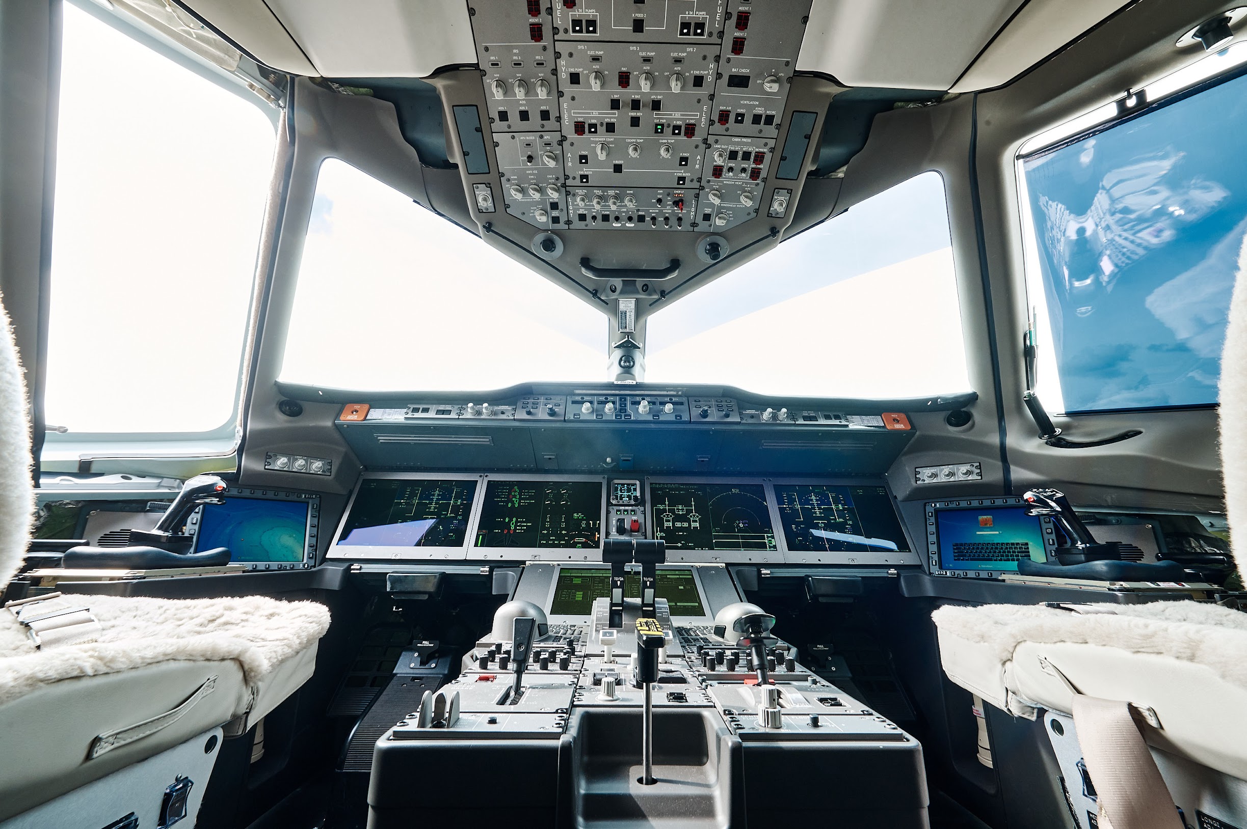 Ростех организует полет на тренажере МС-21 для победителей премии «За верность науке»