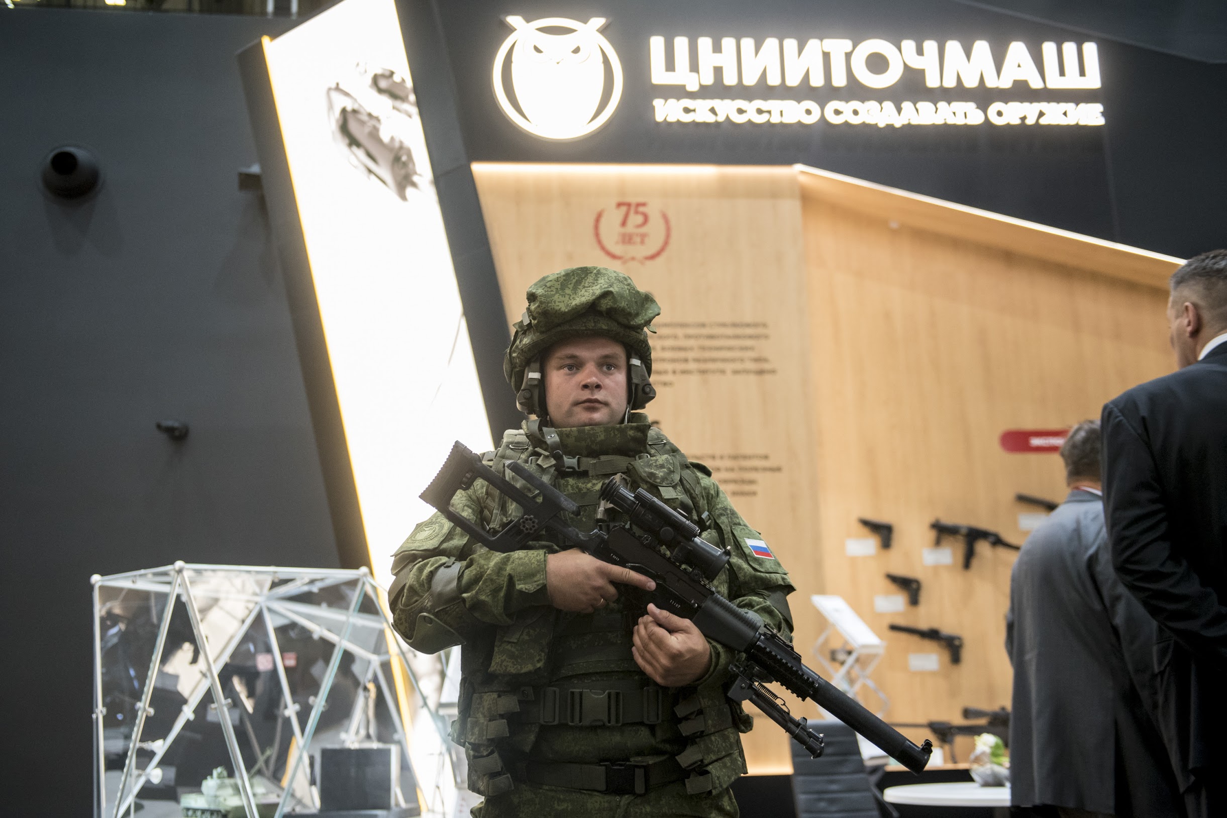 Rostec Develops 4th Generation Combat Gear