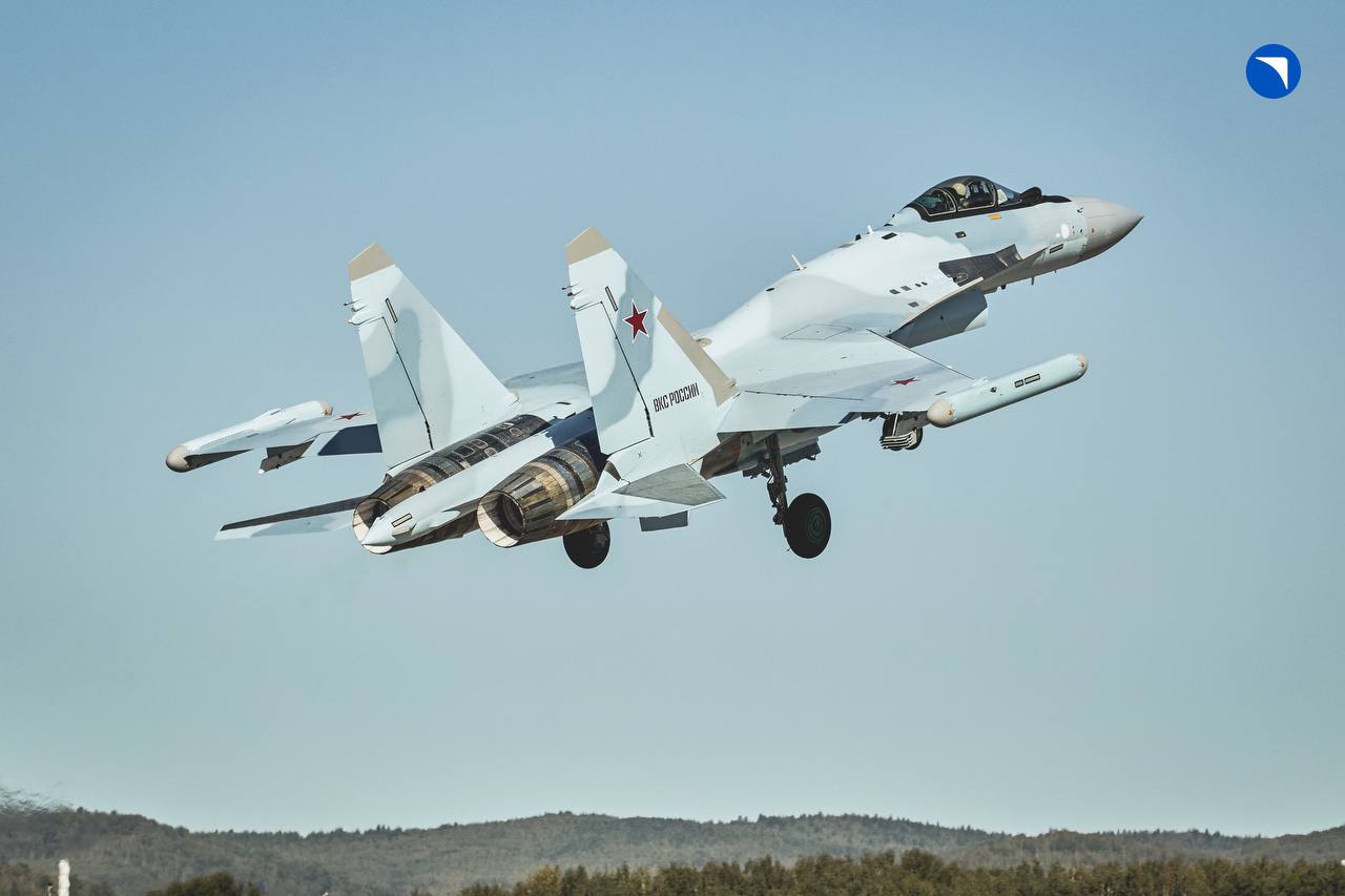 ОАК передала Минобороны четвертую в этом году партию самолётов Су-35С.