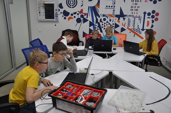 «Росэлектроника» оснастит челябинские школы «умным» светом