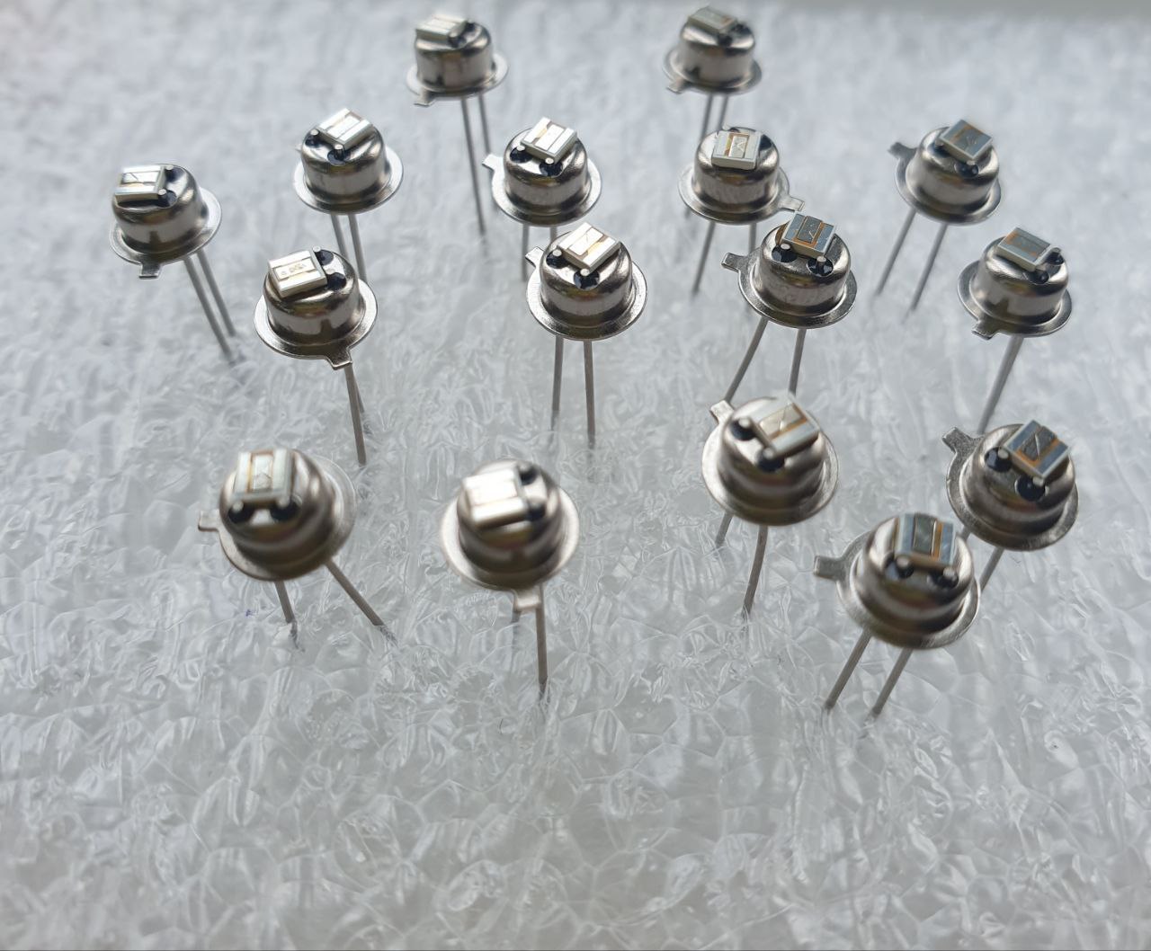 Ростех запустил серийное производство отечественных пиротехнических воспламенителей для беспилотников