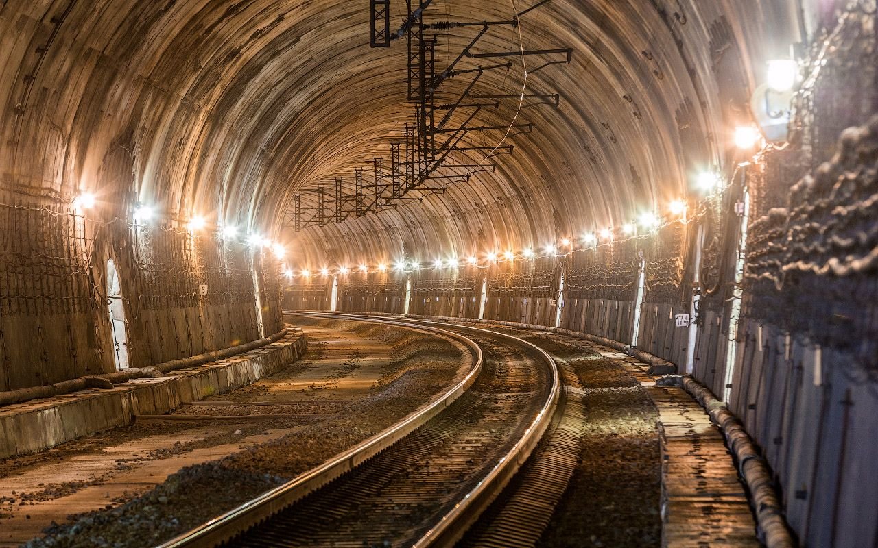 В Байкальском железнодорожном тоннеле установлены ворота производства ОНПП «Технология»