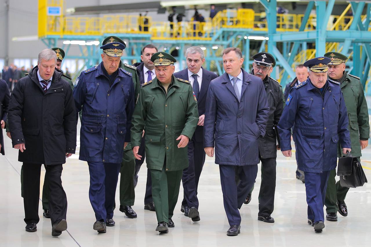 Министр обороны РФ посетил ульяновское предприятие ОАК 