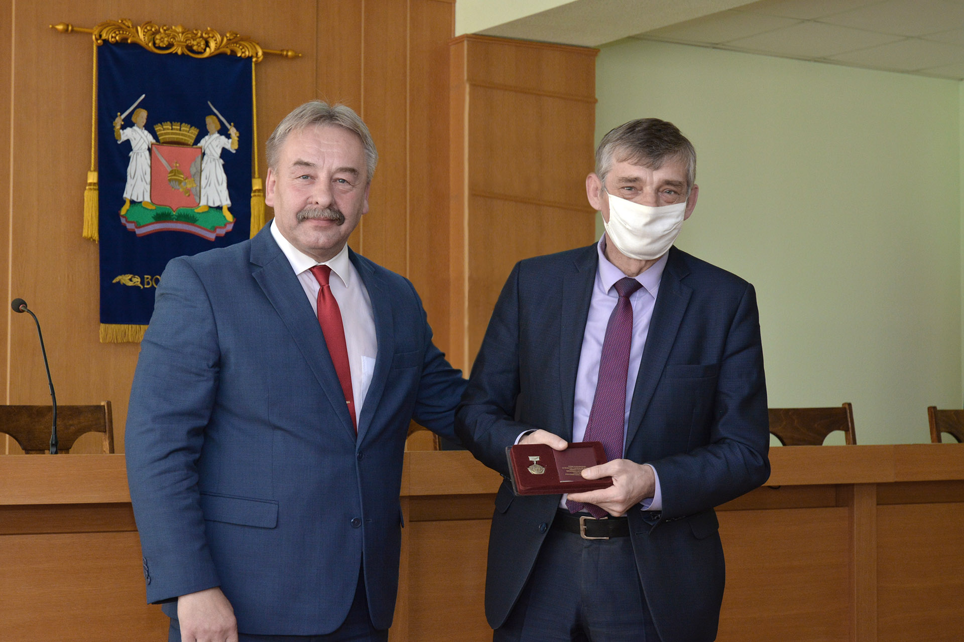 Минпромторг России присвоил специалисту «Швабе» звание «Почетный машиностроитель»