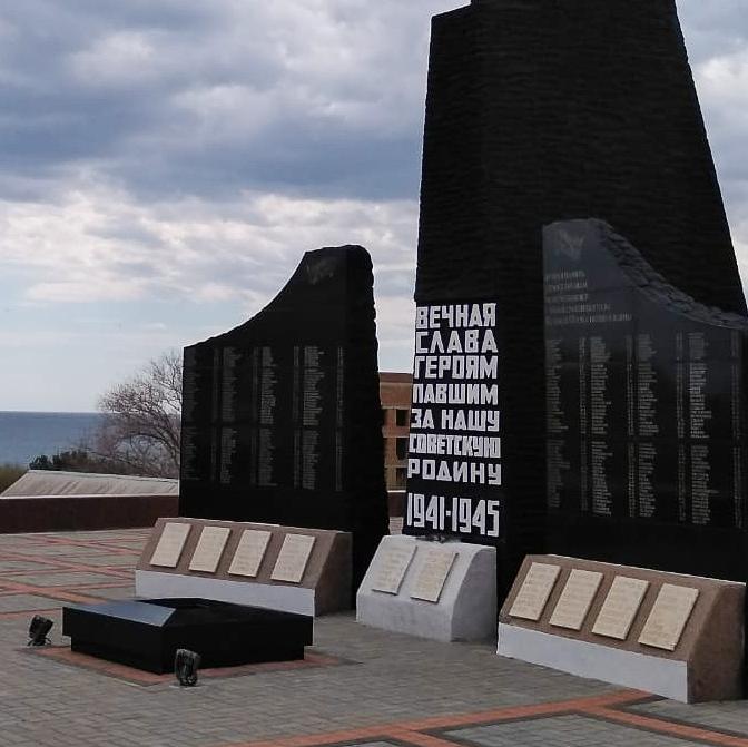 «Рособоронэкспорт» к 75-летию Победы помог отреставрировать обелиск Славы