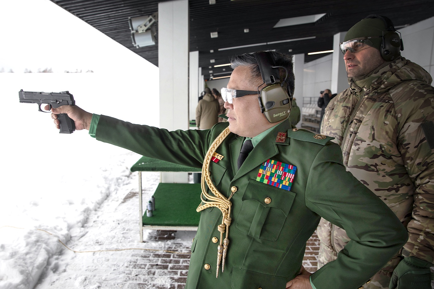 Военные атташе дружественных стран высоко оценили продукцию «Калашникова»