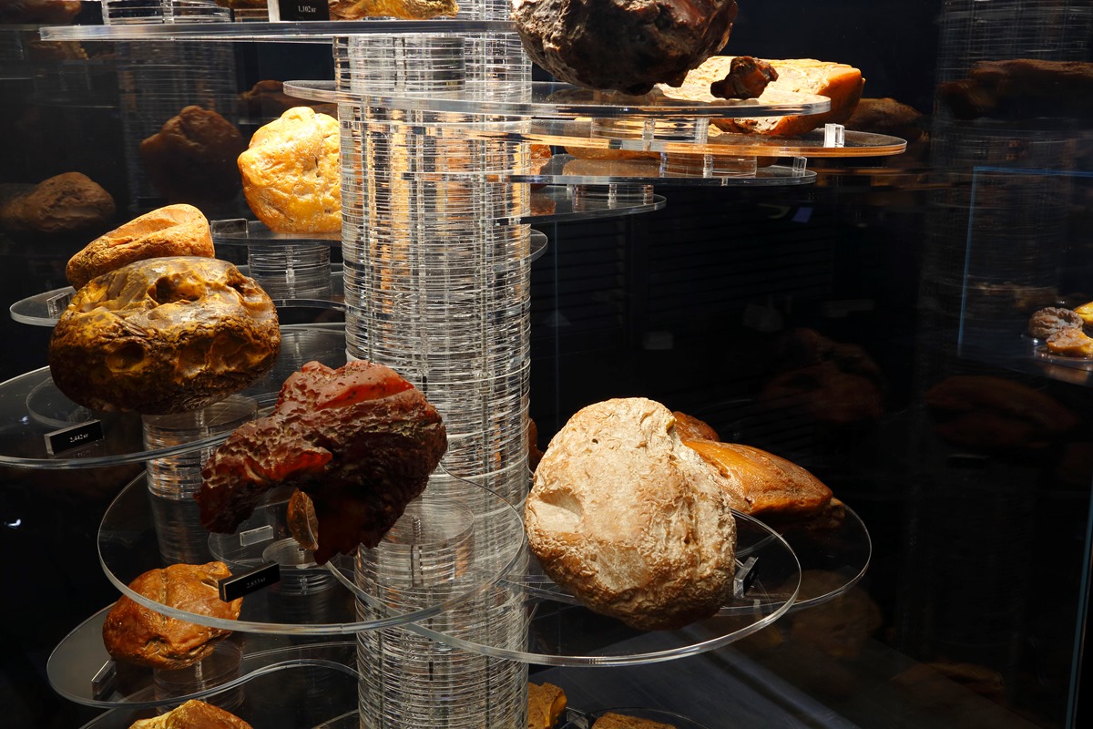 Янтарный комбинат выставит на аукцион самородки на 14,5 млн рублей