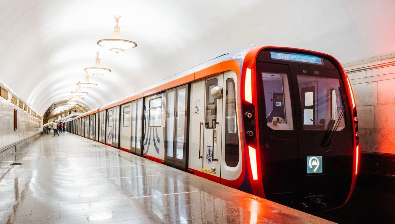 Ростех остеклит футуристичные кабины новых поездов метро