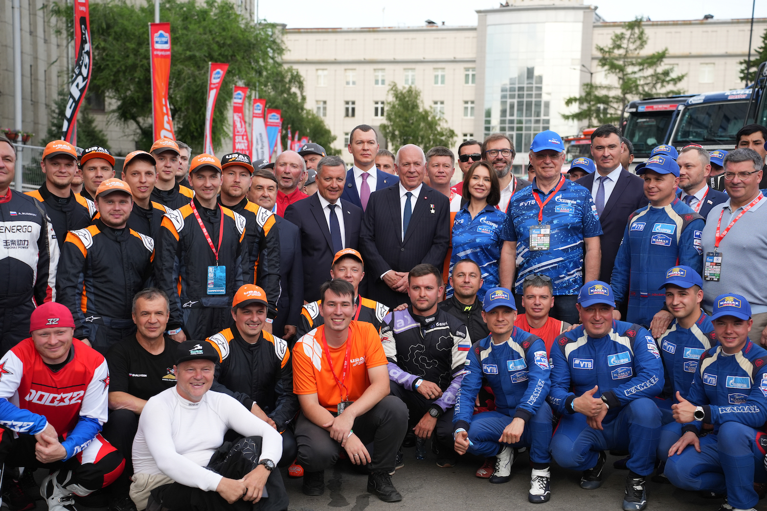 В Иркутске дан торжественный старт XV Международному ралли «Шелковый путь»