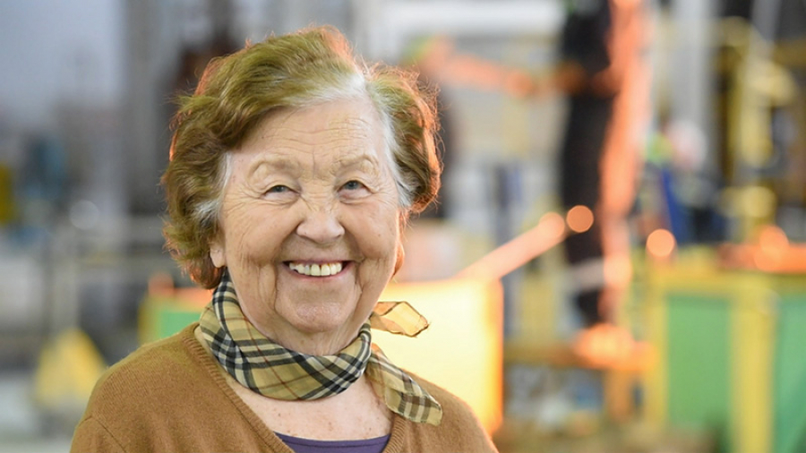 Роза Келина: сделать прозрачное прочным