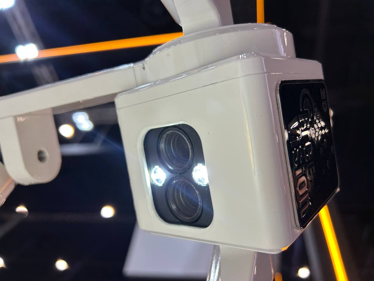 Rostec to Start Production of an Innovative Surgical Dental 3D Microscope