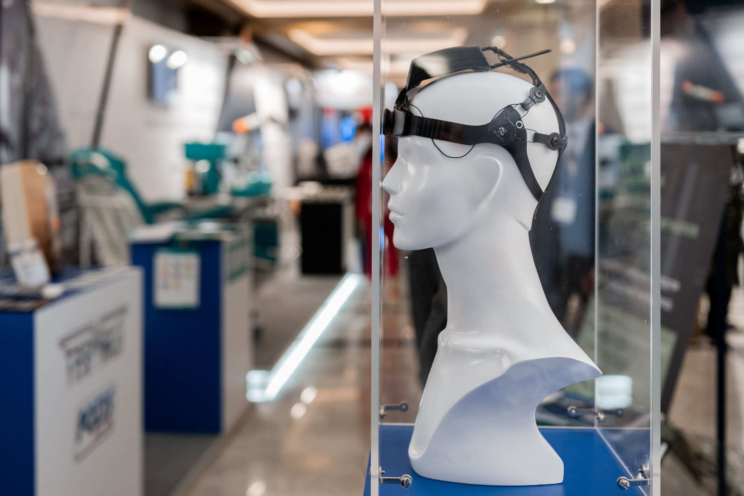 Rostec Plans to Release Helmet for Exchange of Information Between Brain and Electronic Devices