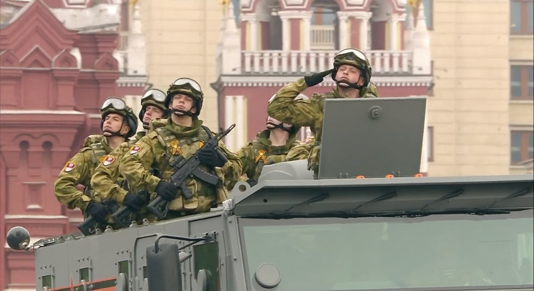 The Latest Kalashnikov Assault Rifles Were Demonstrated at the Victory Parade